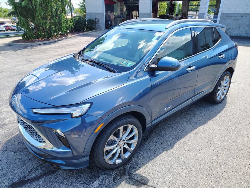 Certified 2024 Buick Encore GX Avenir AWD/4WD image 11