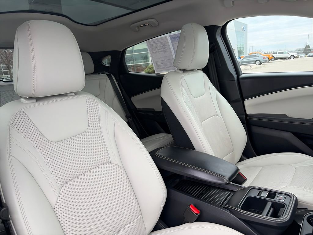 Used 2025 Ford Mustang Mach-E Premium image 13