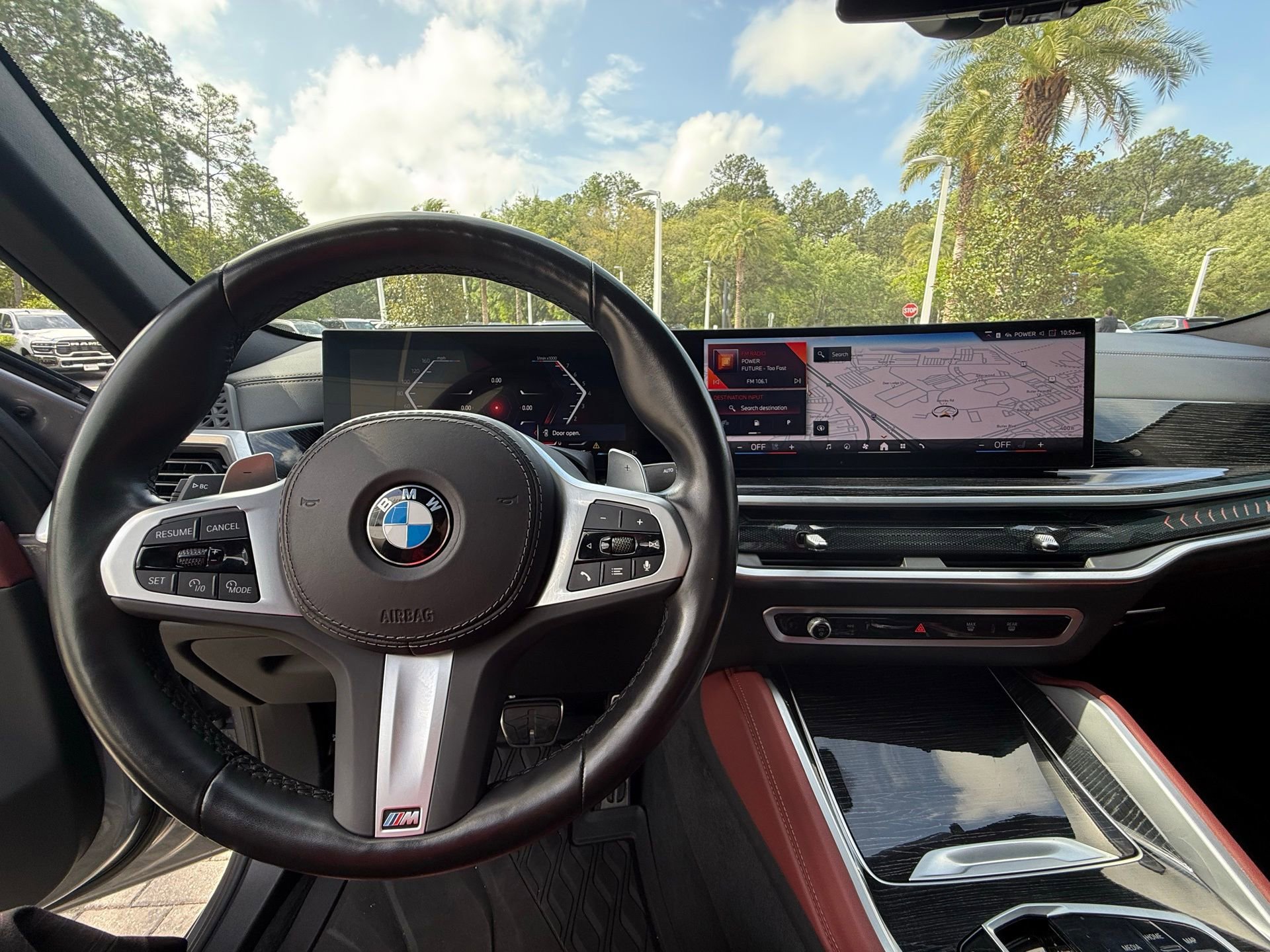 Used 2024 BMW X6 xDrive40i w/ Executive Package image 38