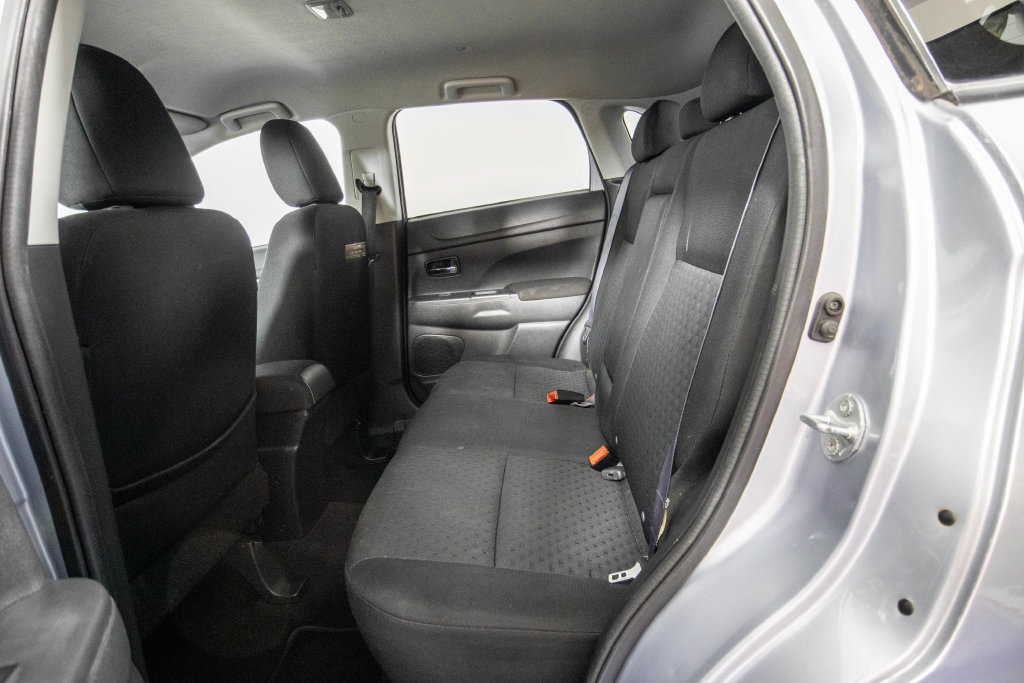 Used 2012 Mitsubishi Outlander Sport SE FWD image 11