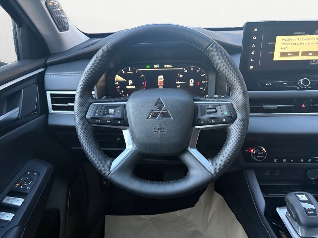 New 2026 Mitsubishi Outlander SE image 15