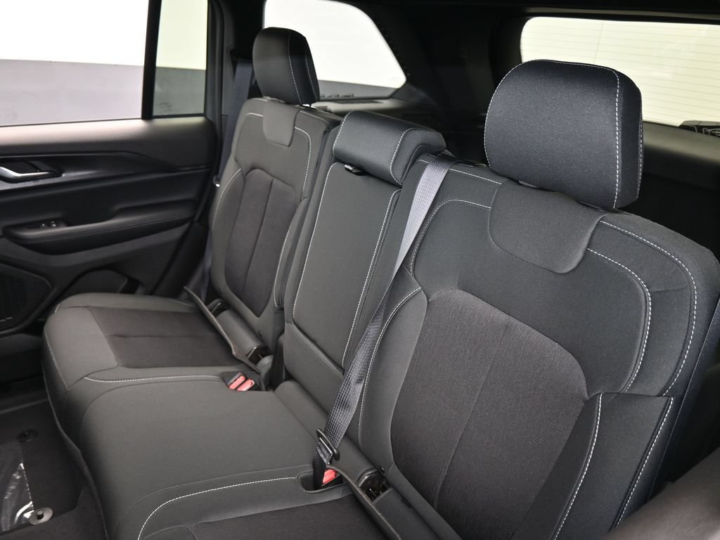 New 2026 Jeep Grand Cherokee Laredo X AWD/4WD image 31