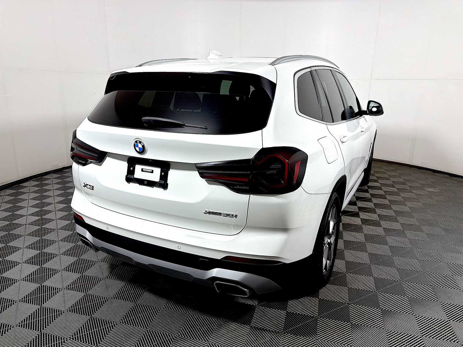 Certified 2023 BMW X3 xDrive30i w/ Premium Package AWD/4WD image 6