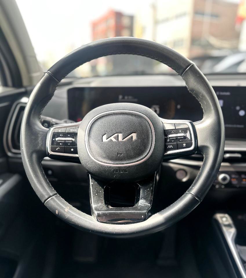 Used 2024 Kia Sorento S FWD image 12