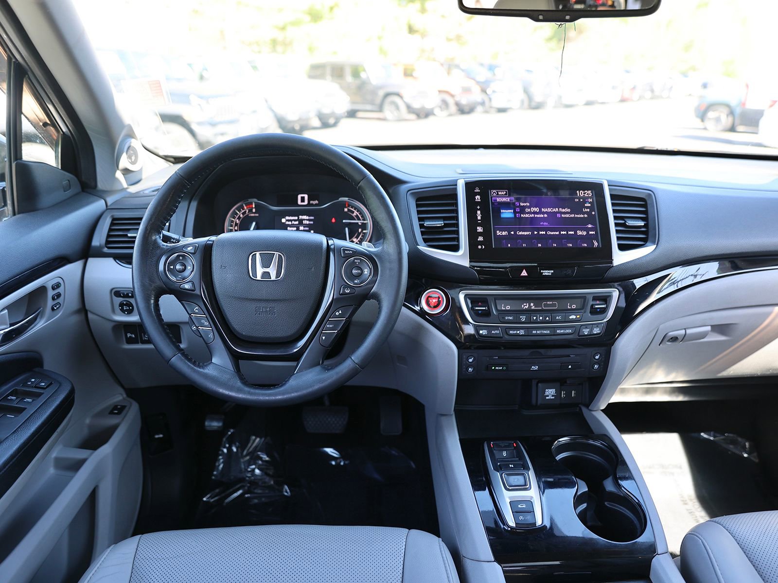 Used 2017 Honda Pilot Elite image 16
