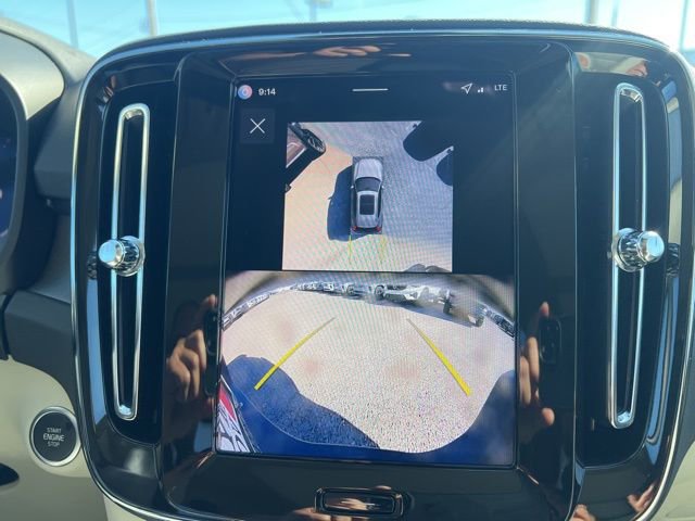 New 2026 Volvo XC40 B5 Plus w/ Climate Package AWD/4WD image 16
