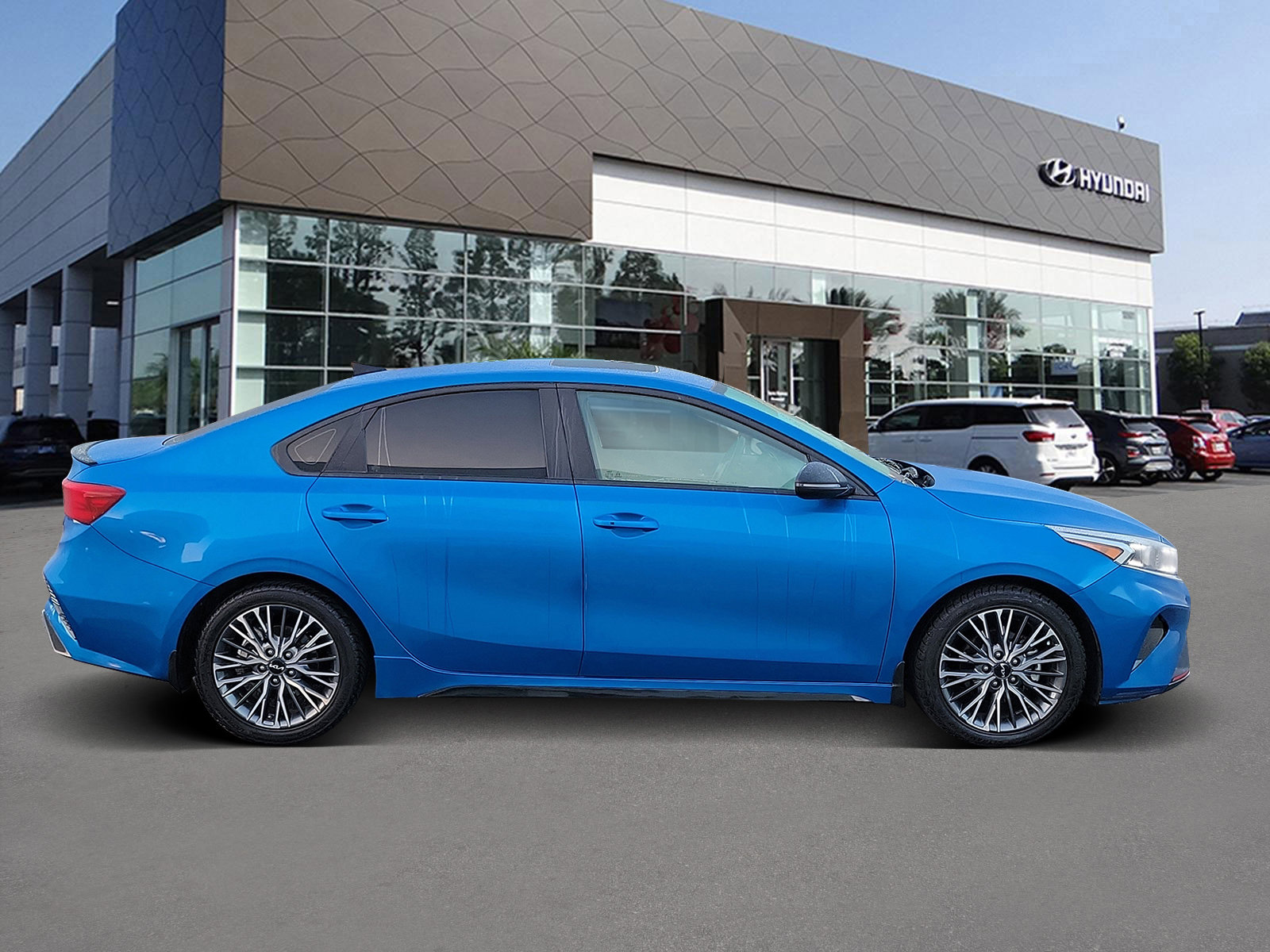 Used 2023 Kia Forte GT-Line w/ GT-Line Premium Package image 4