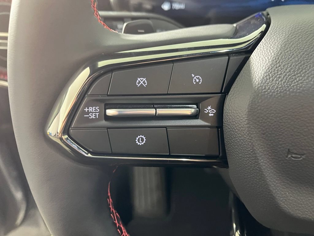 New 2027 Chevrolet Equinox RS w/ Convenience Package III FWD image 15