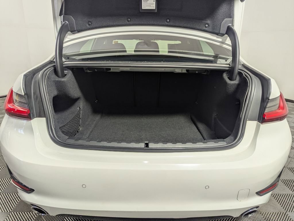 Used 2020 BMW 330i Sedan w/ Convenience Package image 16