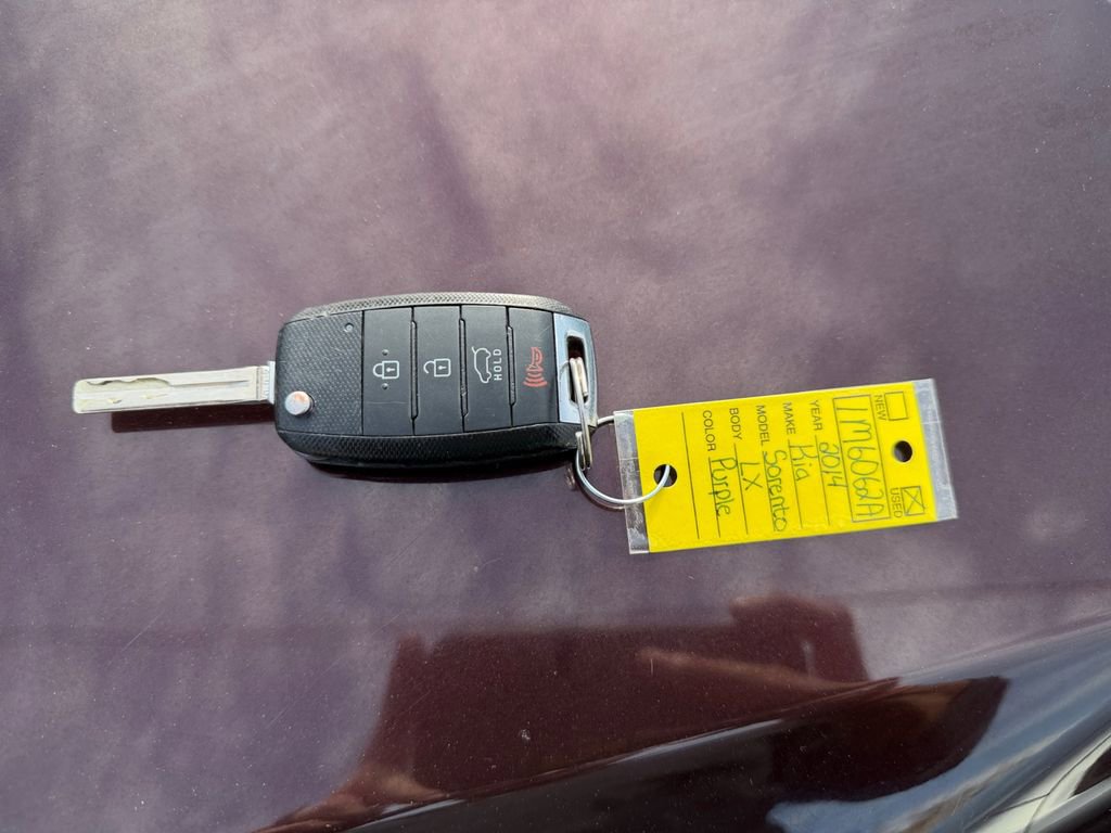 Used 2014 Kia Sorento LX AWD/4WD image 32