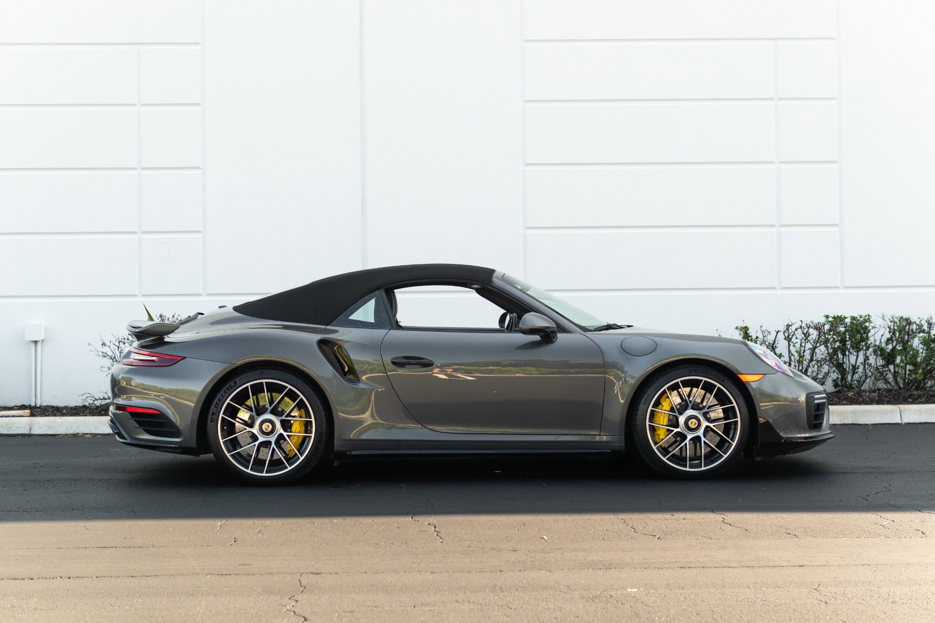 Used 2019 Porsche 911 Turbo S image 3