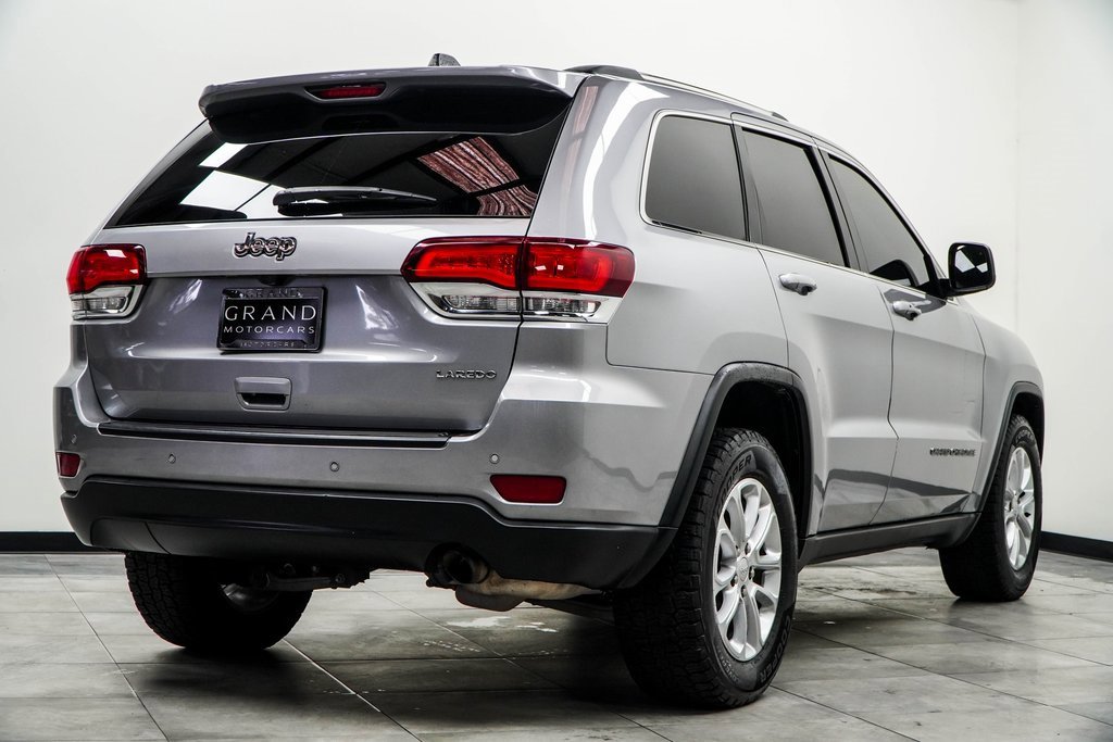Used 2021 Jeep Grand Cherokee Laredo image 12