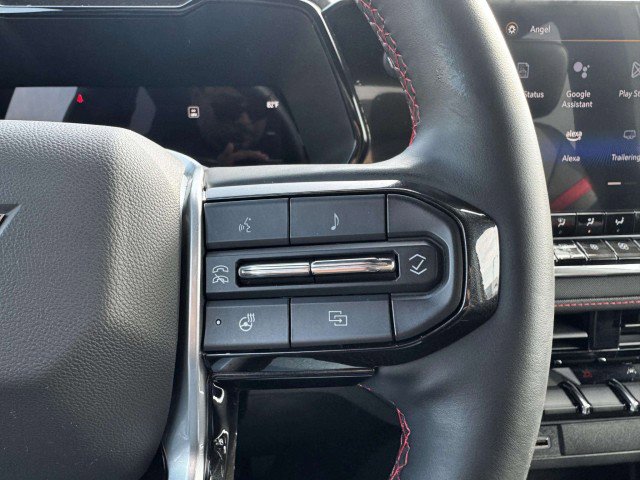 Used 2025 Chevrolet Colorado Z71 w/ Z71 Convenience Package 2 image 30