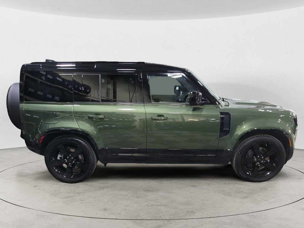 New 2026 Land Rover Defender 110 X-Dynamic SE image 6