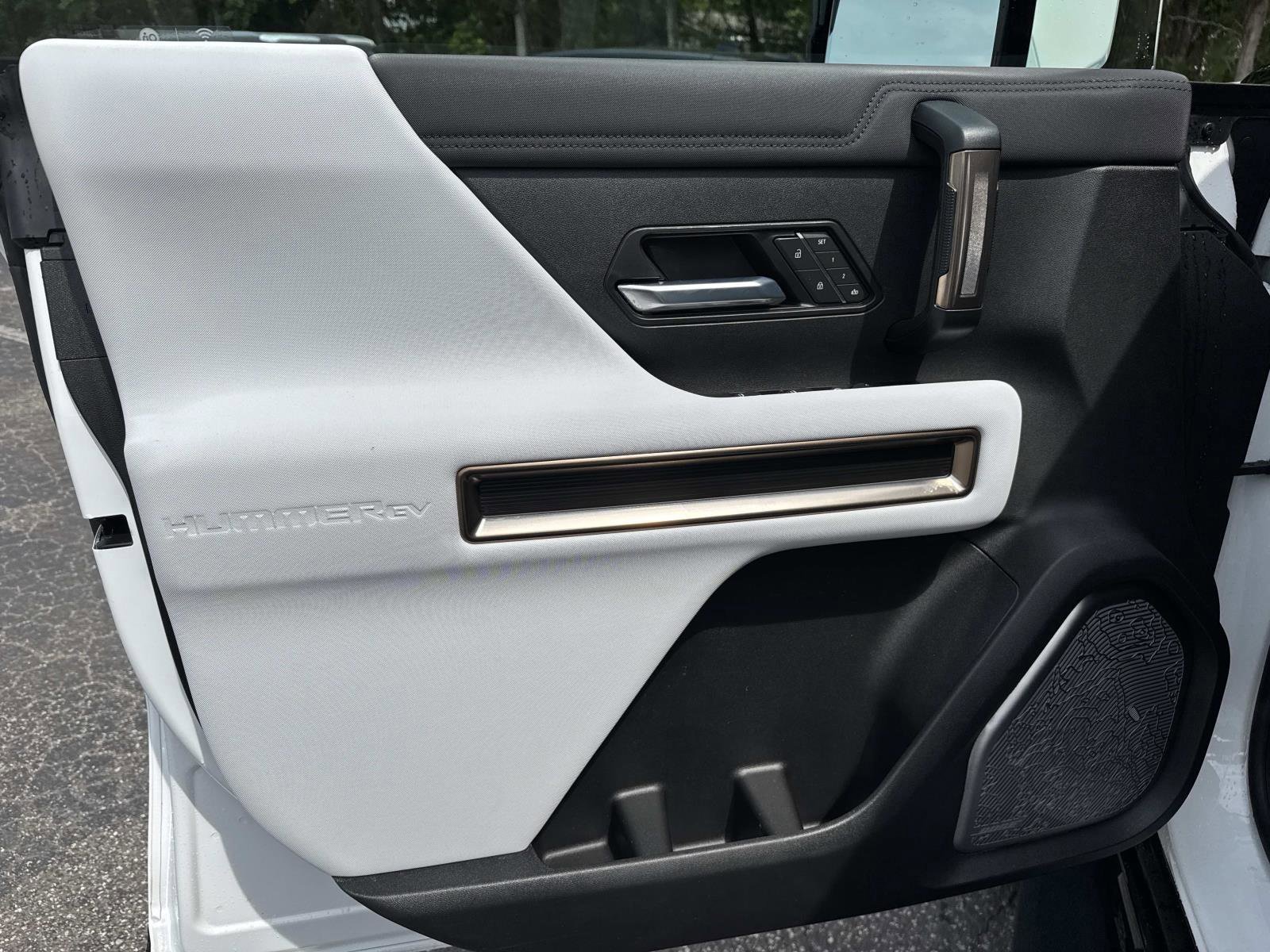 Used 2025 GMC Hummer EV 3X AWD/4WD image 18