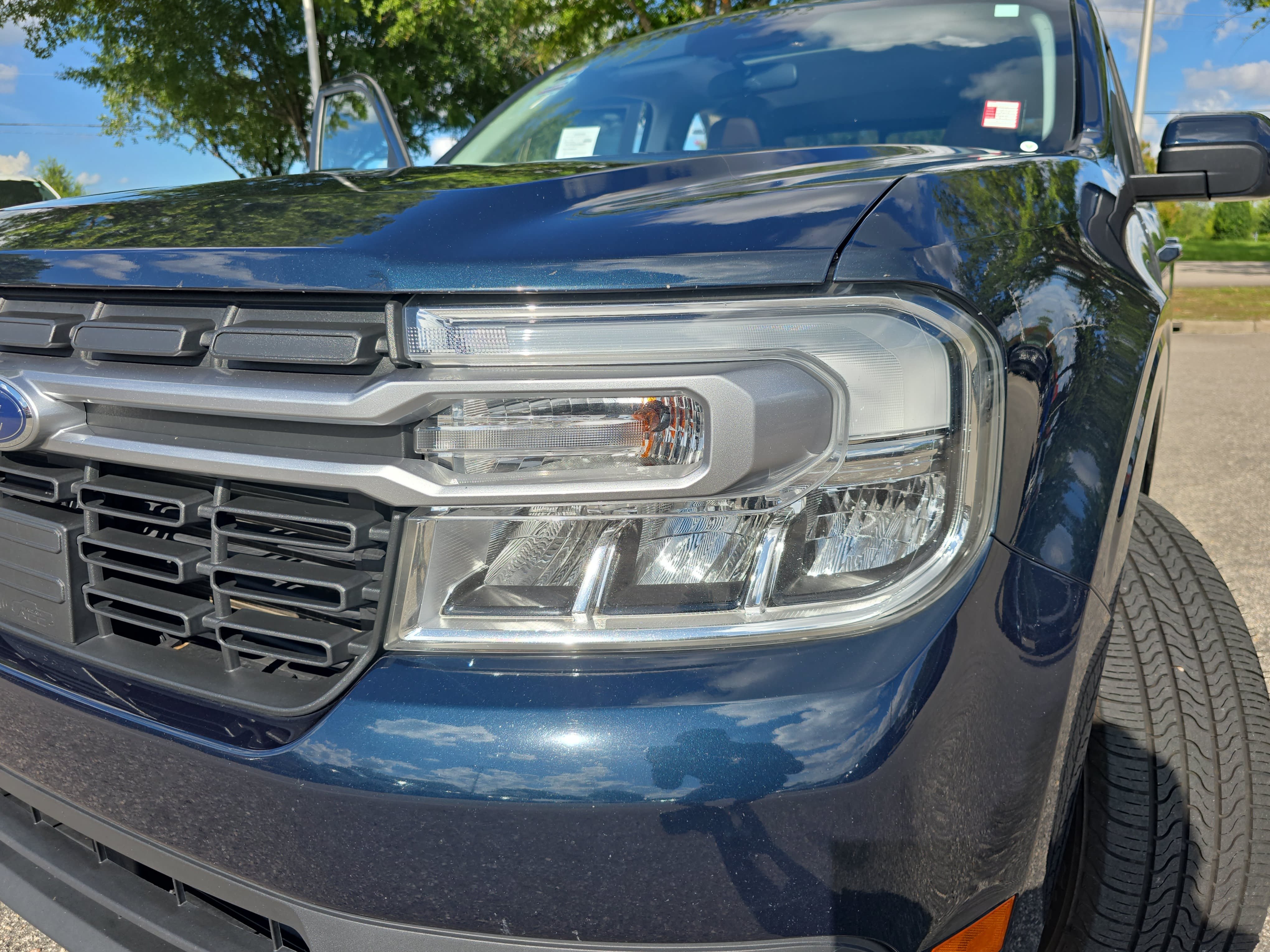 Used 2022 Ford Maverick Lariat w/ Lariat Luxury Package FWD image 33