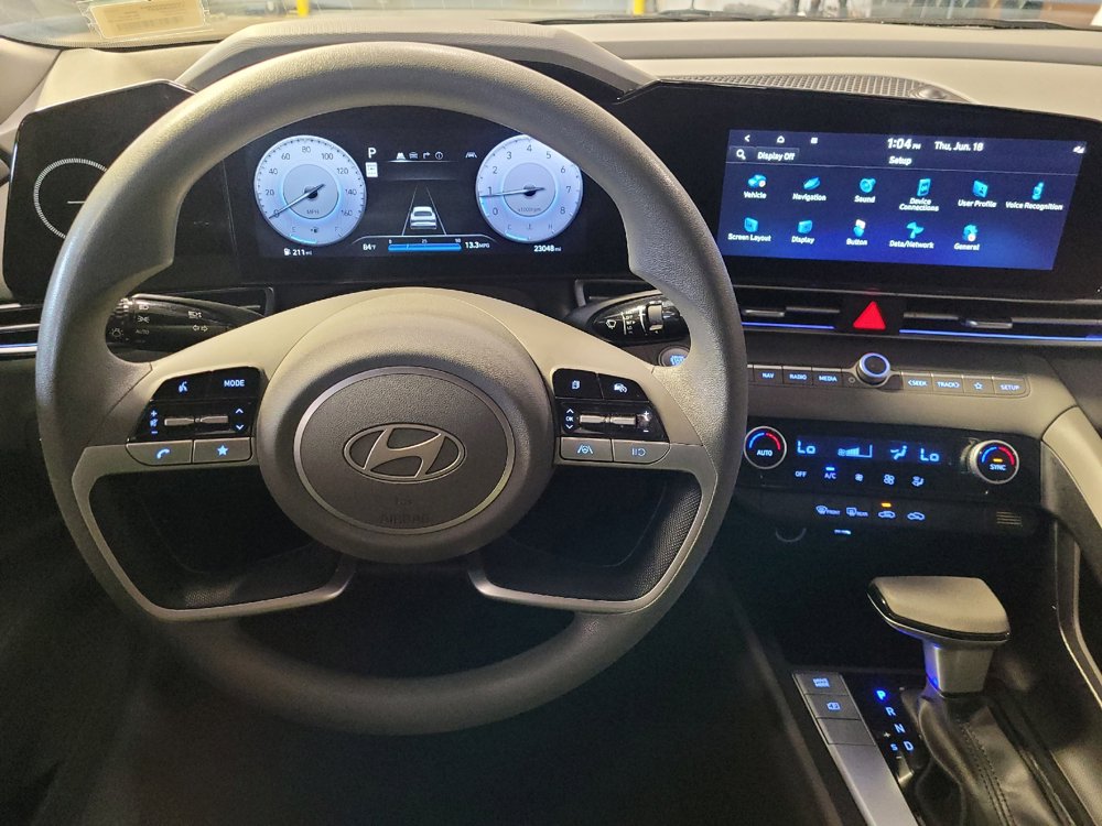 Used 2024 Hyundai Elantra SEL FWD image 22