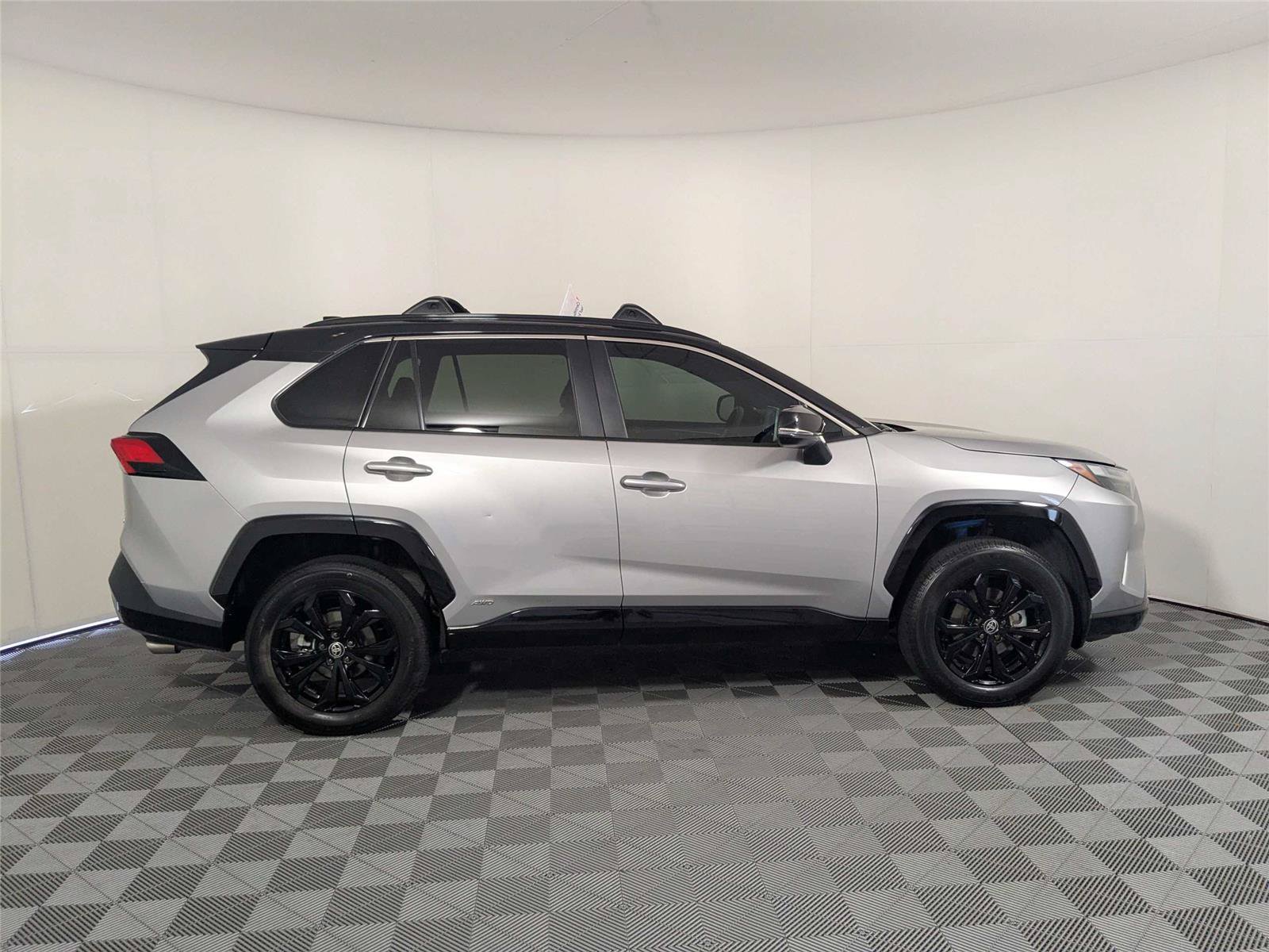 Certified 2022 Toyota RAV4 XSE AWD/4WD image 5