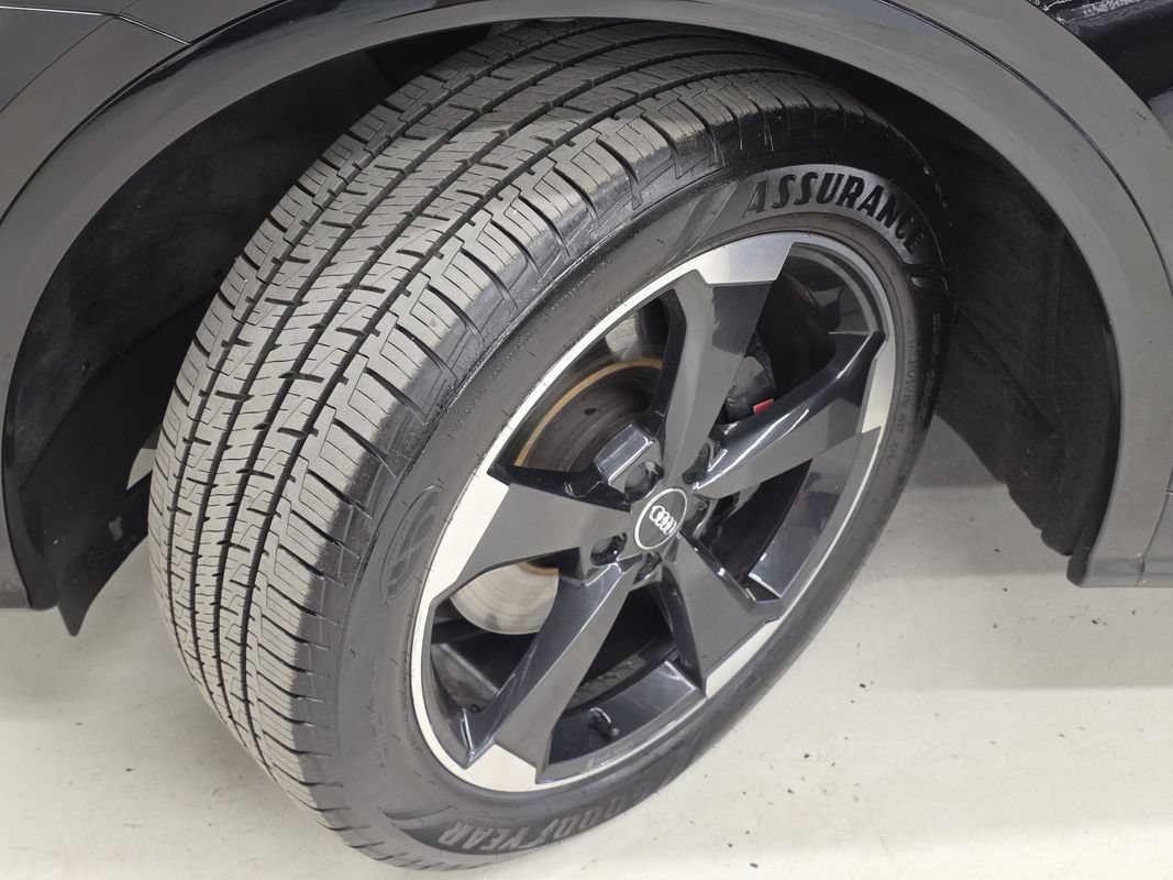 Used 2019 Audi SQ5 Premium Plus AWD/4WD image 48