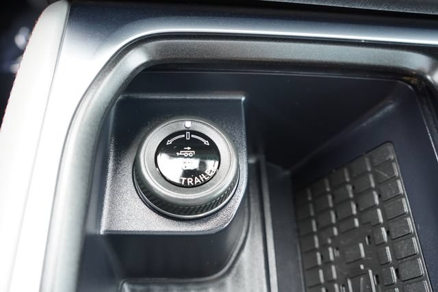 Used 2025 Ford Expedition Active AWD/4WD image 35