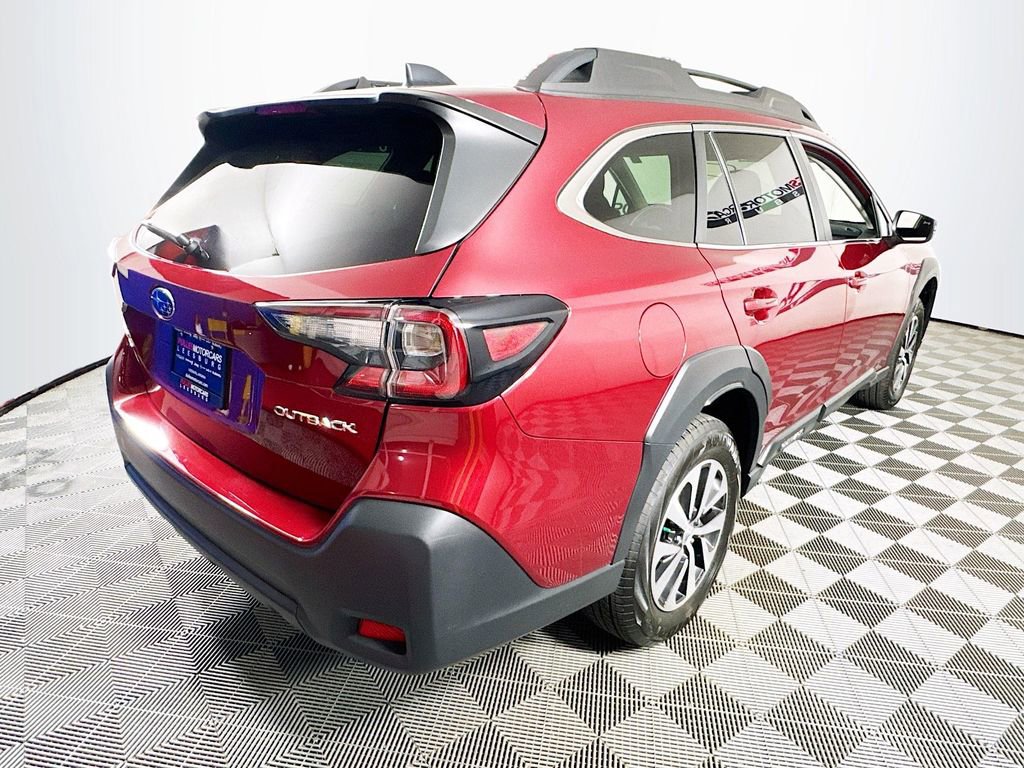 Used 2025 Subaru Outback Premium image 7