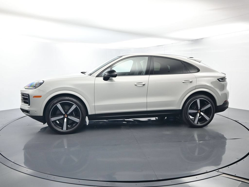 Certified 2026 Porsche Cayenne Coupe AWD/4WD image 2