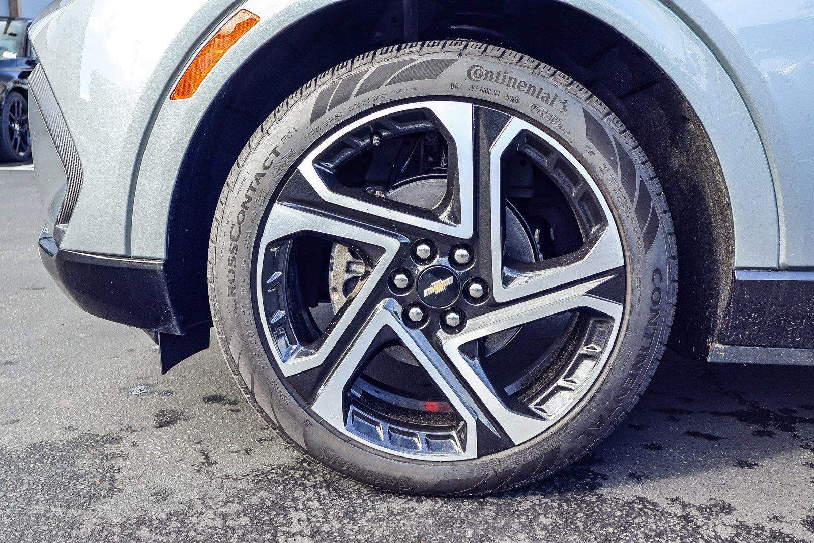 Used 2025 Chevrolet Equinox EV LT w/ Convenience Package II image 19