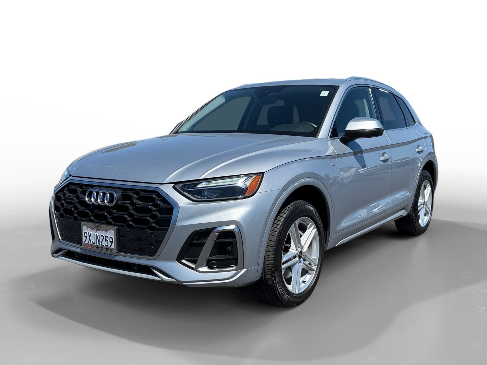 Used 2023 Audi Q5 e Premium w/ Convenience Package AWD/4WD image 1