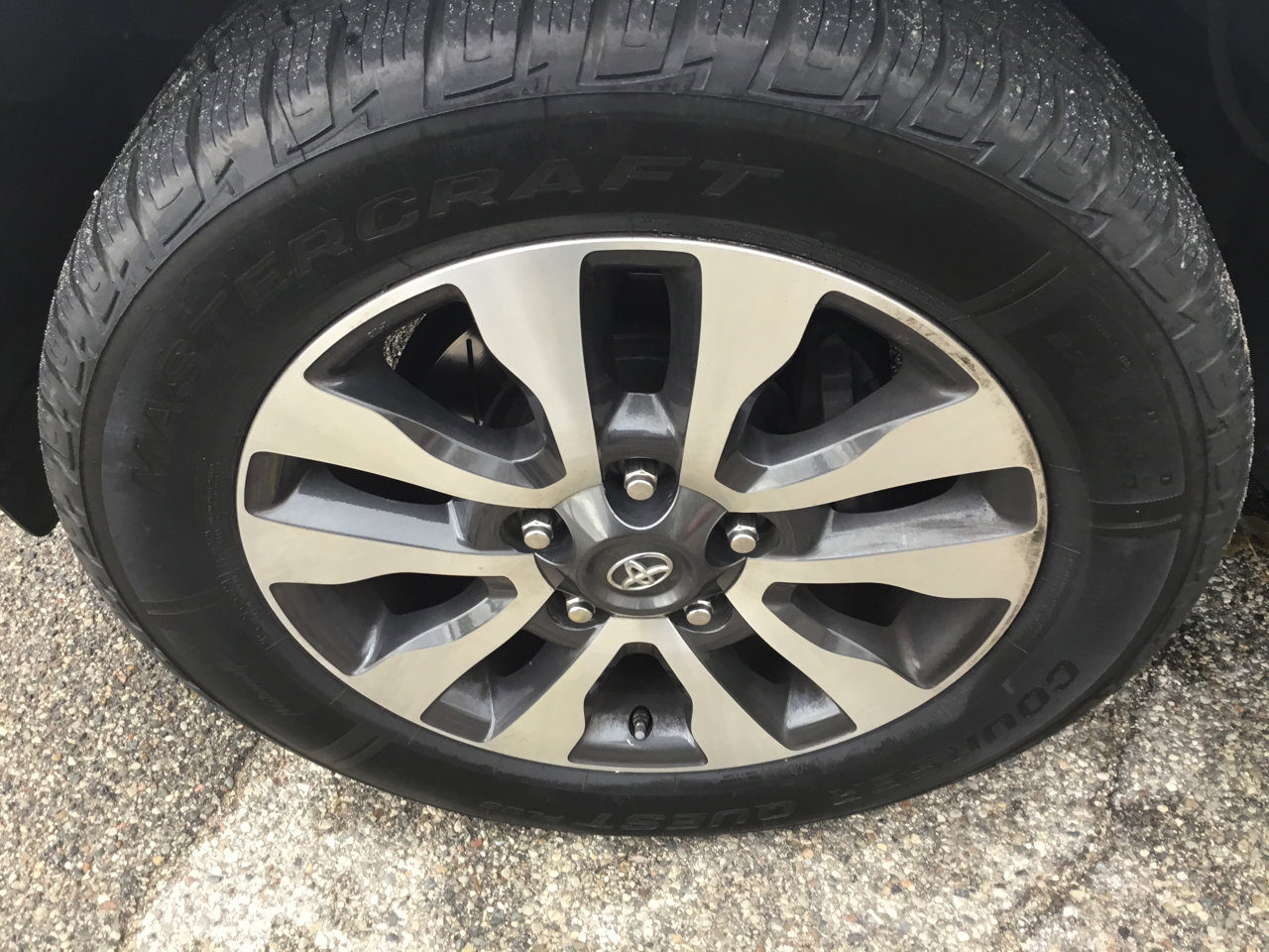 Used 2019 Toyota Sequoia Limited w/ Safety & Convenience Package image 14