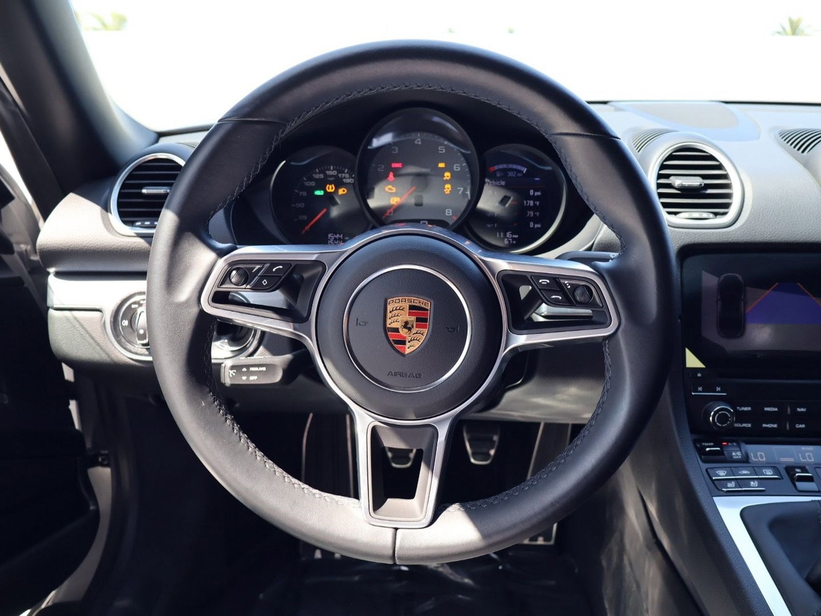 Certified 2022 Porsche 718 Boxster S RWD image 16