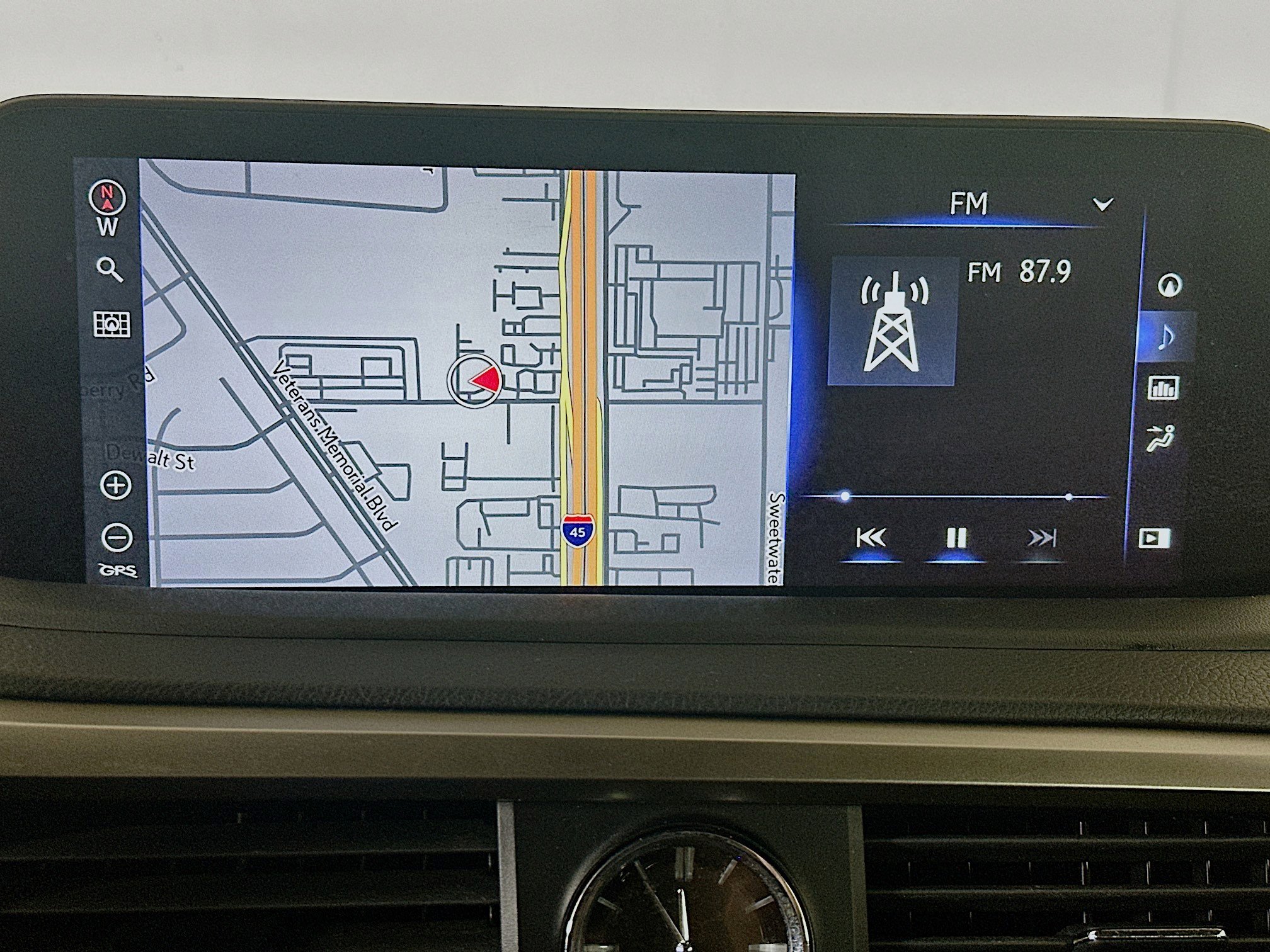 Used 2022 Lexus RX 350L Luxury image 22