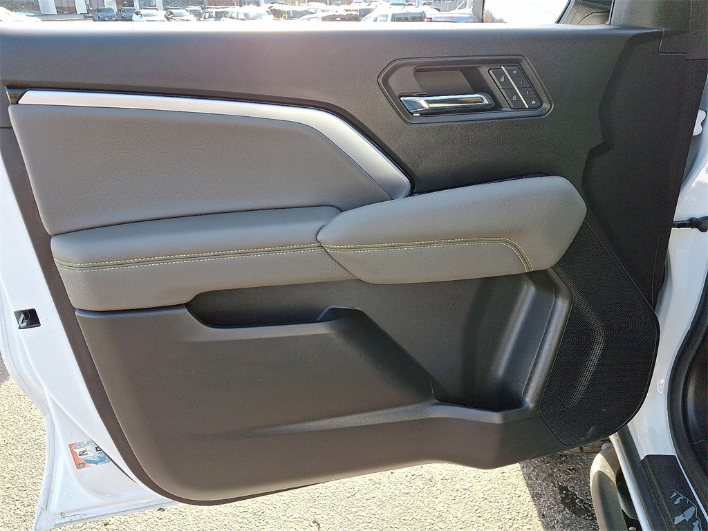 Used 2023 Chevrolet Colorado ZR2 w/ ZR2 Convenience Package III image 12