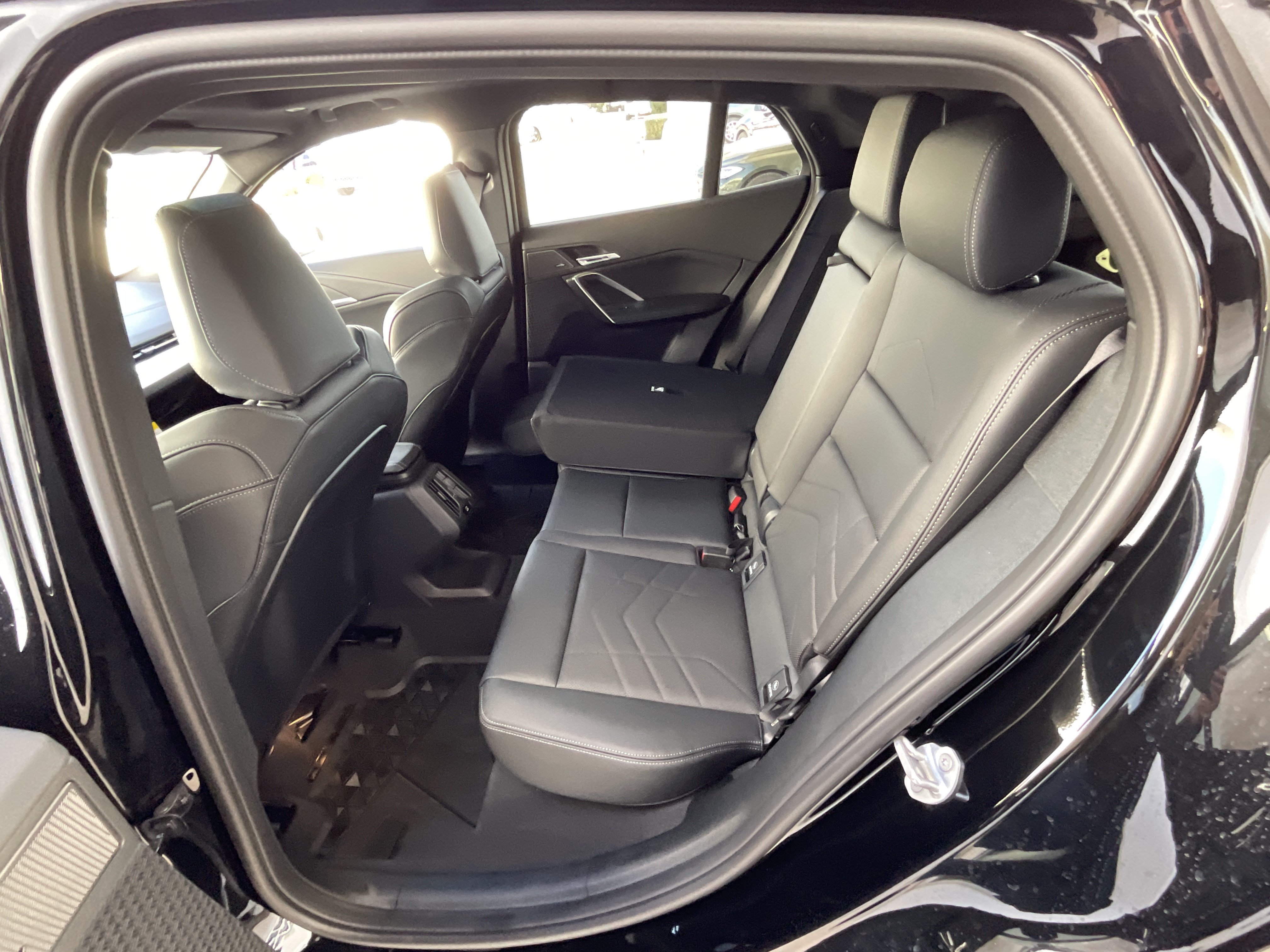 New 2026 BMW X2 xDrive28i w/ Convenience Package AWD/4WD image 27
