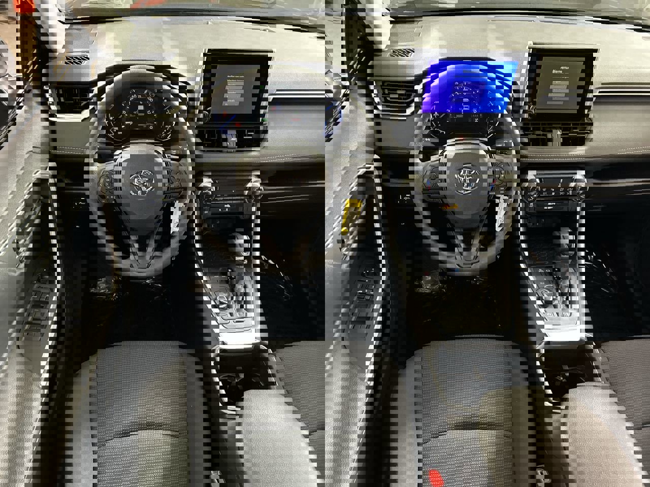 Used 2025 Toyota RAV4 LE image 21