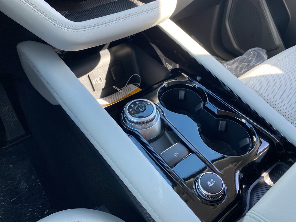 New 2026 Ford Explorer Platinum w/ LUX Leather Package image 11