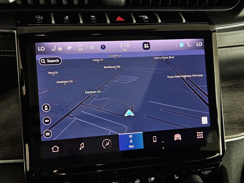 Used 2024 Jeep Grand Cherokee L Limited w/ Luxury Tech Group II image 12