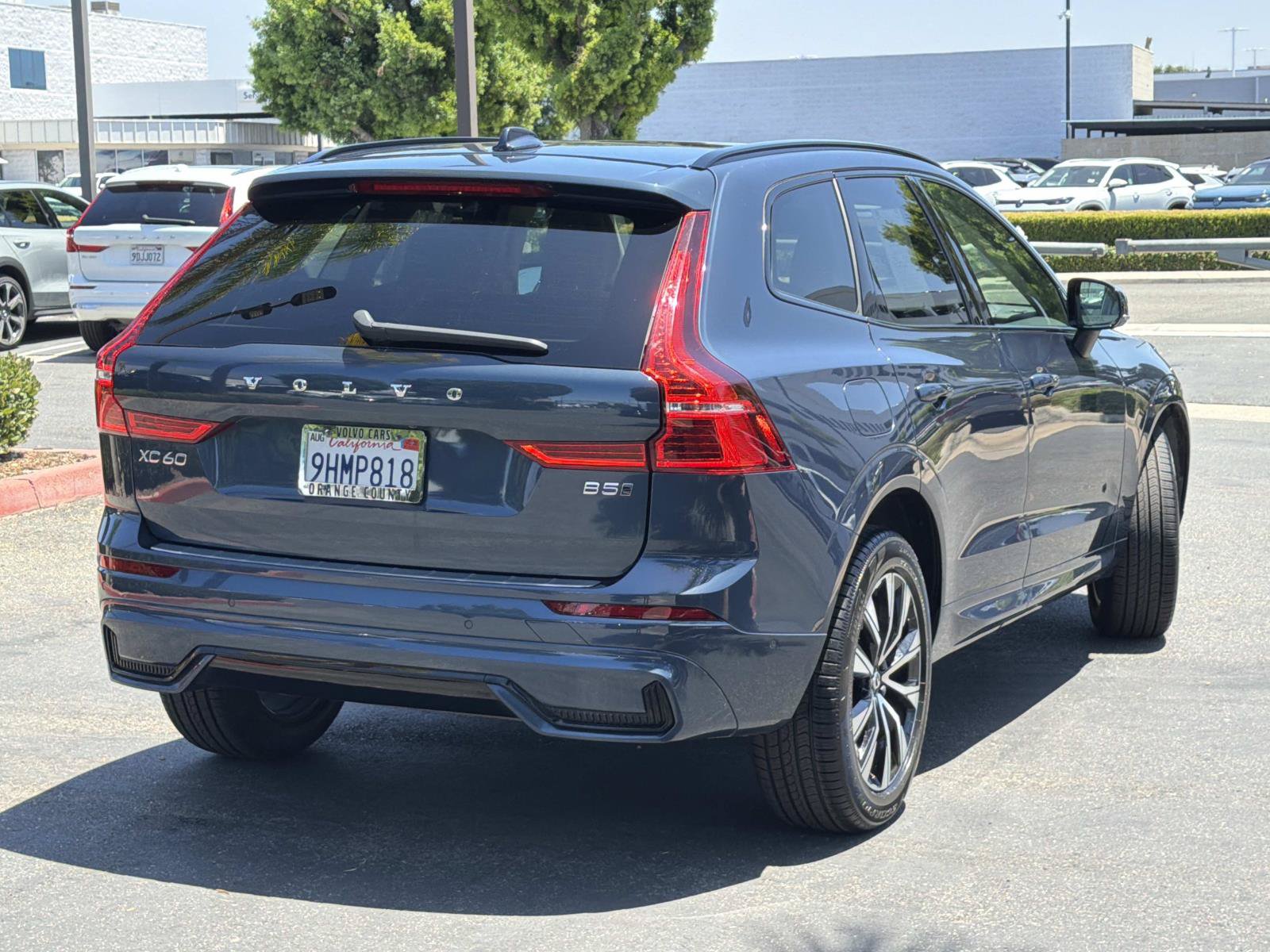 Certified 2024 Volvo XC60 B5 Plus AWD/4WD image 5