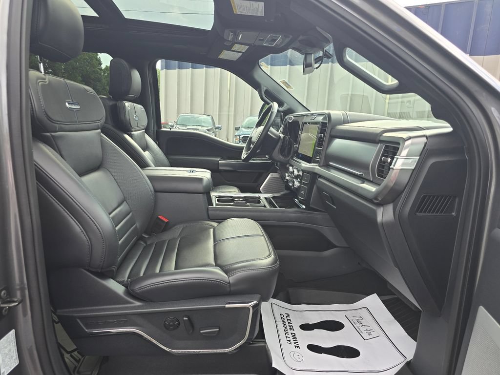 Used 2025 Ford F450 Platinum w/ FX4 Off-Road Package AWD/4WD image 13