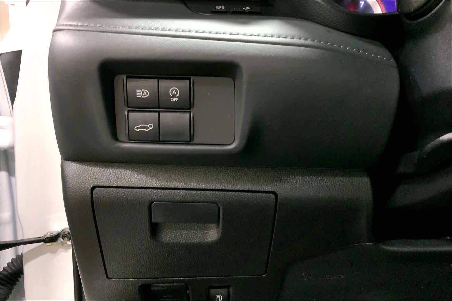Used 2023 Toyota Highlander LE FWD image 35