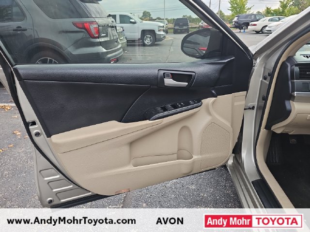 Used 2013 Toyota Camry LE FWD image 11