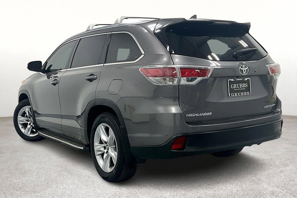 Used 2016 Toyota Highlander Limited Platinum image 10