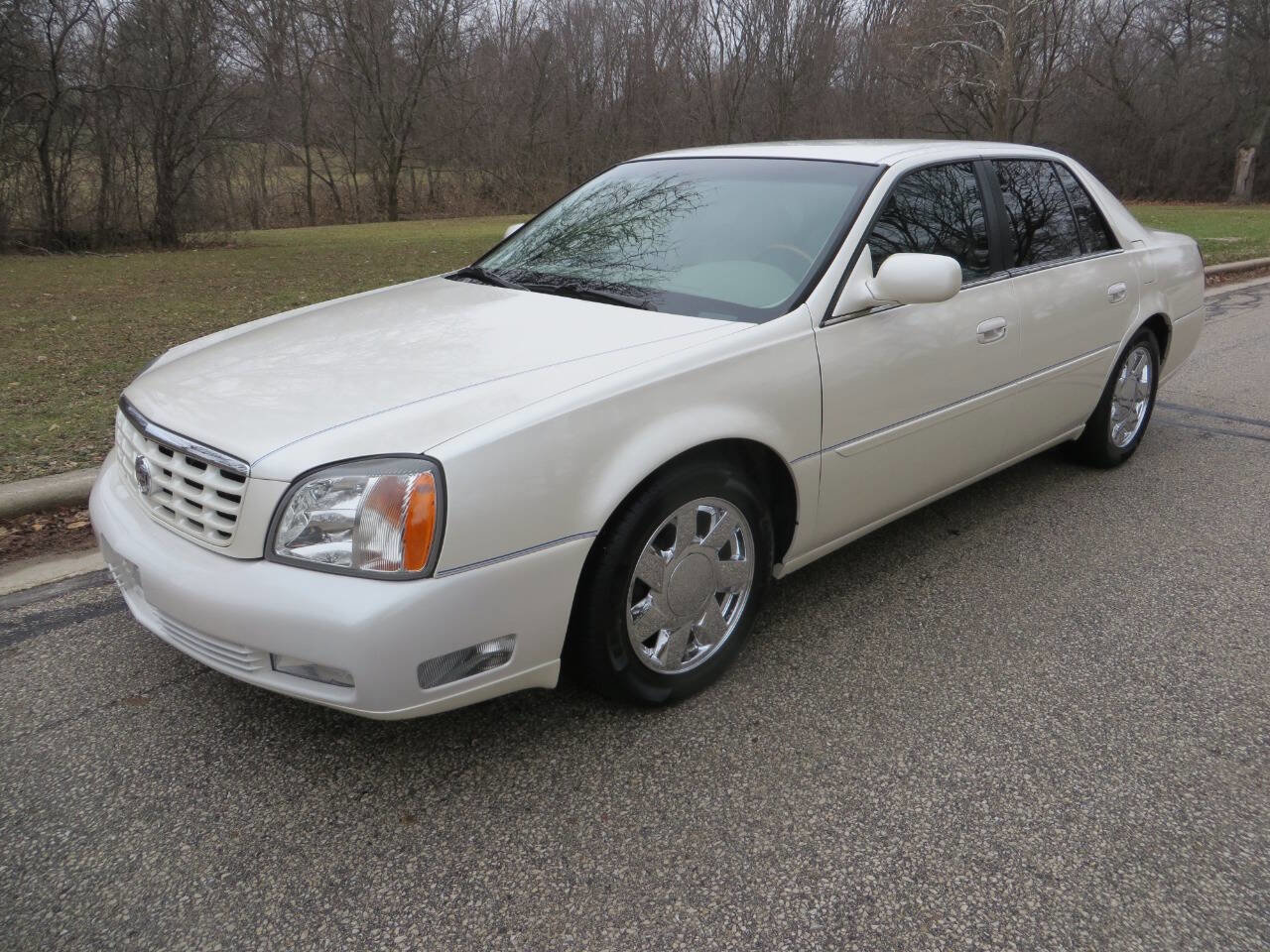 Used 2002 Cadillac De Ville DTS w/ Premium Equipment Pkg