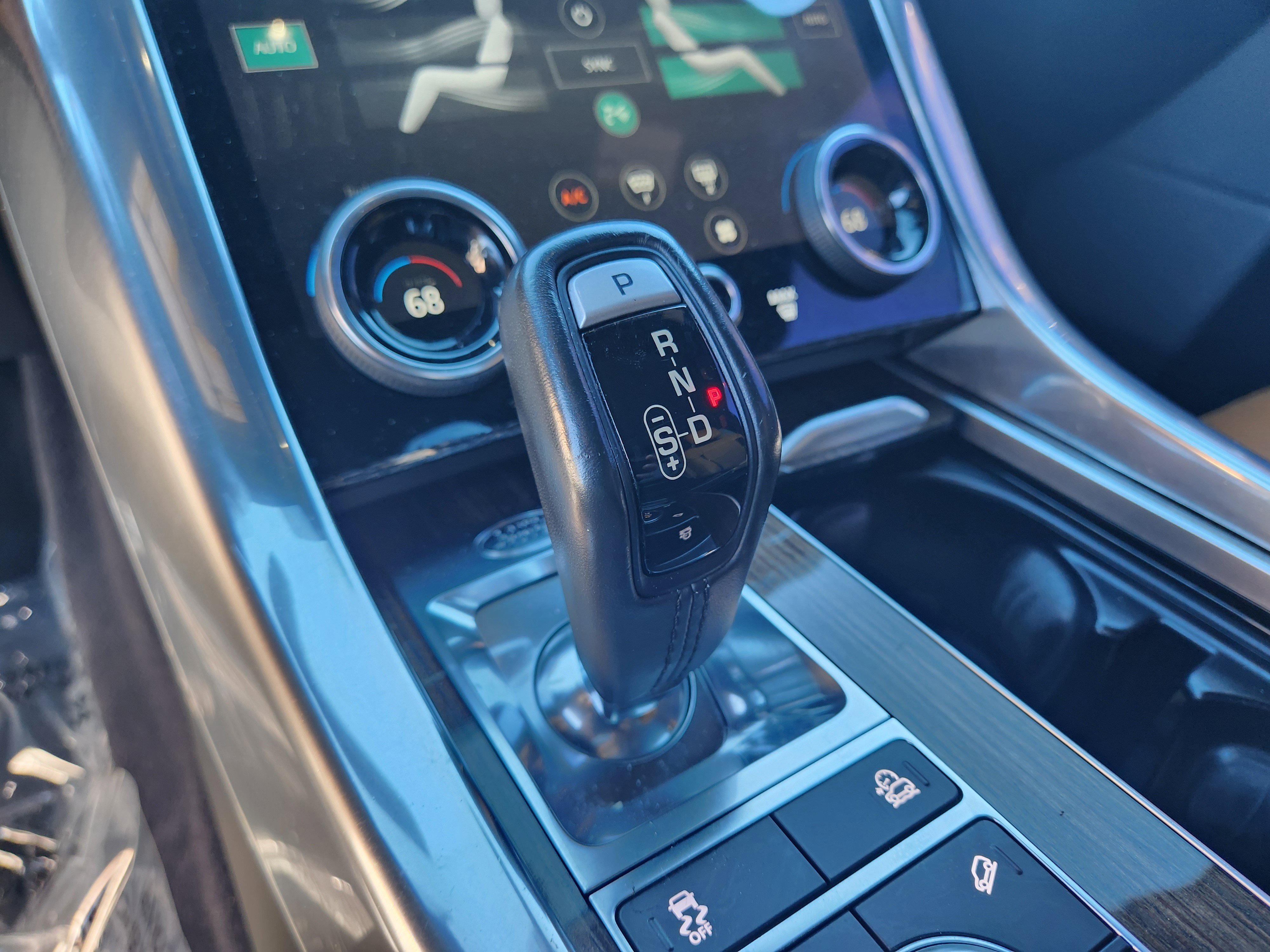 Used 2018 Land Rover Range Rover Sport Supercharged image 11