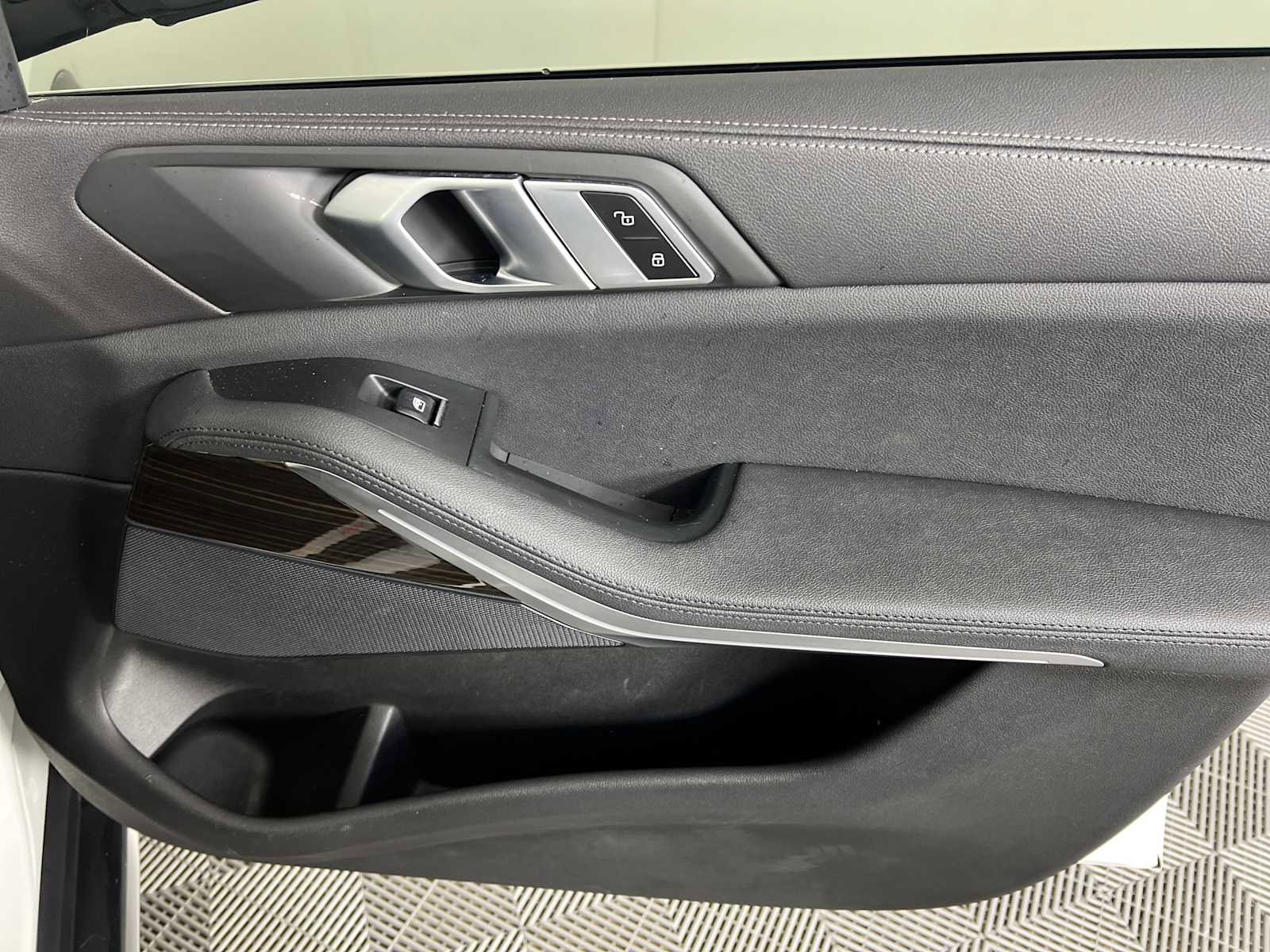 Used 2021 BMW X5 sDrive40i w/ Convenience Package image 26