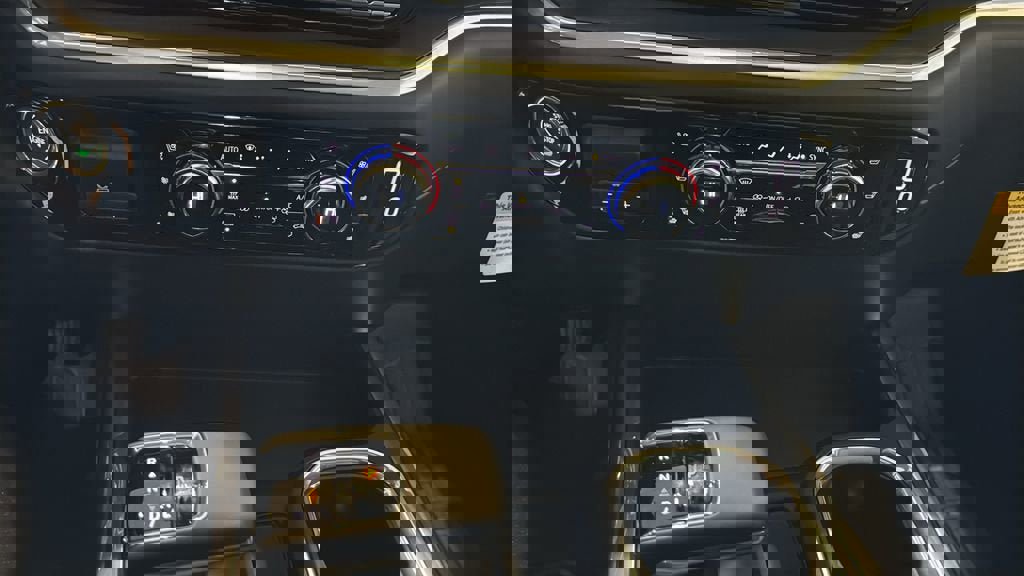 New 2026 GMC Sierra 1500 SLT w/ SLT Premium Plus Package image 28