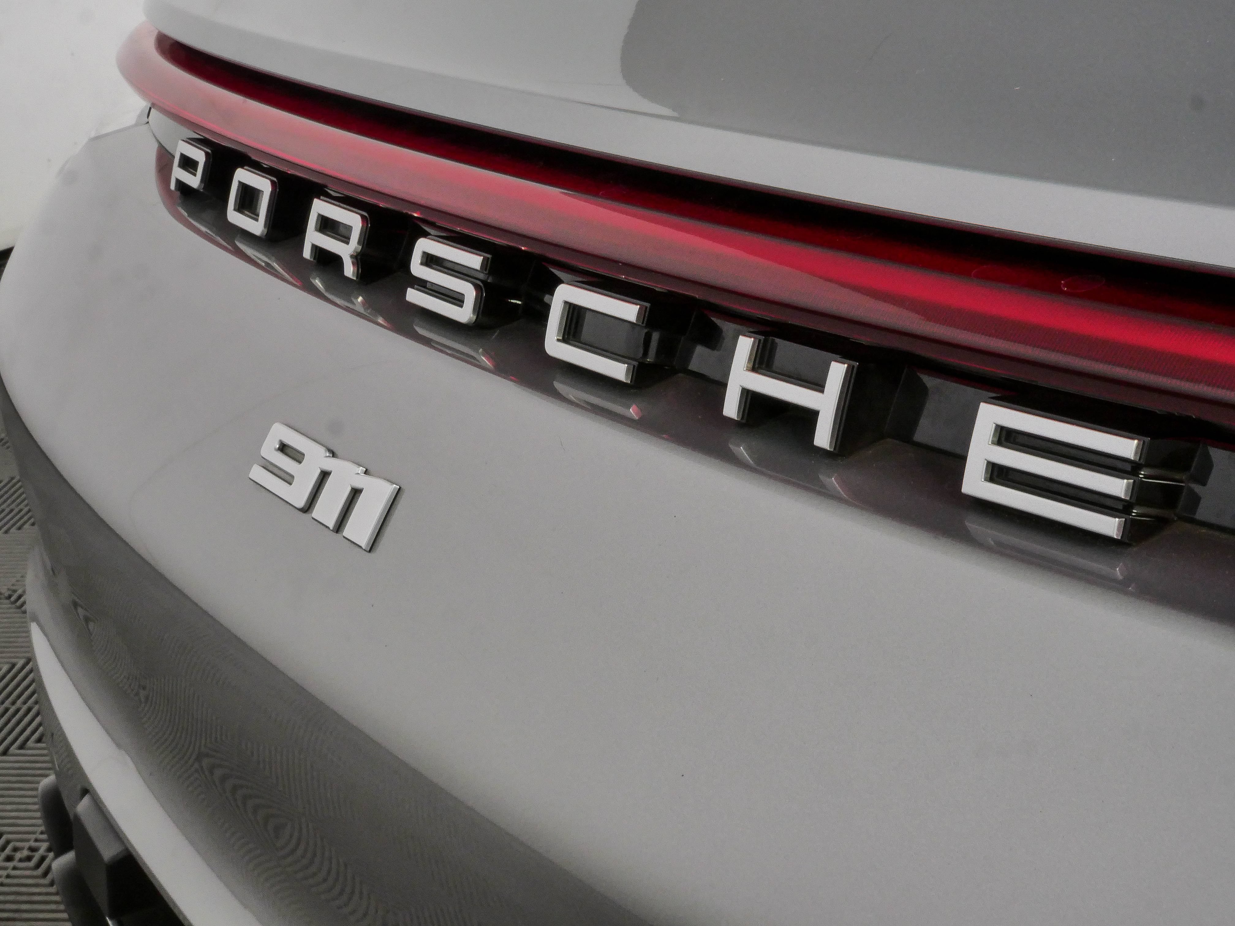 Certified 2022 Porsche 911 Carrera RWD image 34