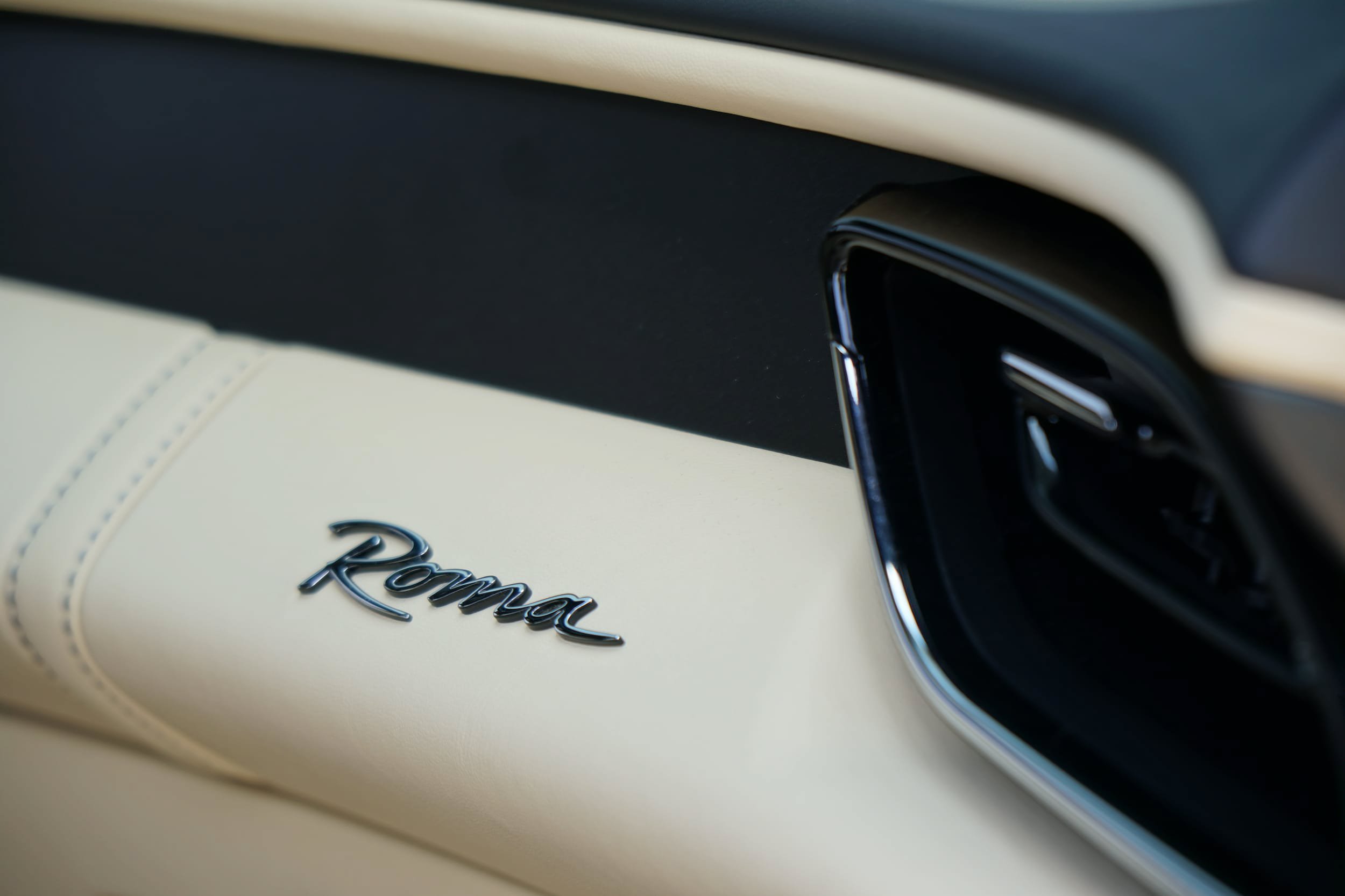 Used 2022 Ferrari Roma RWD image 36