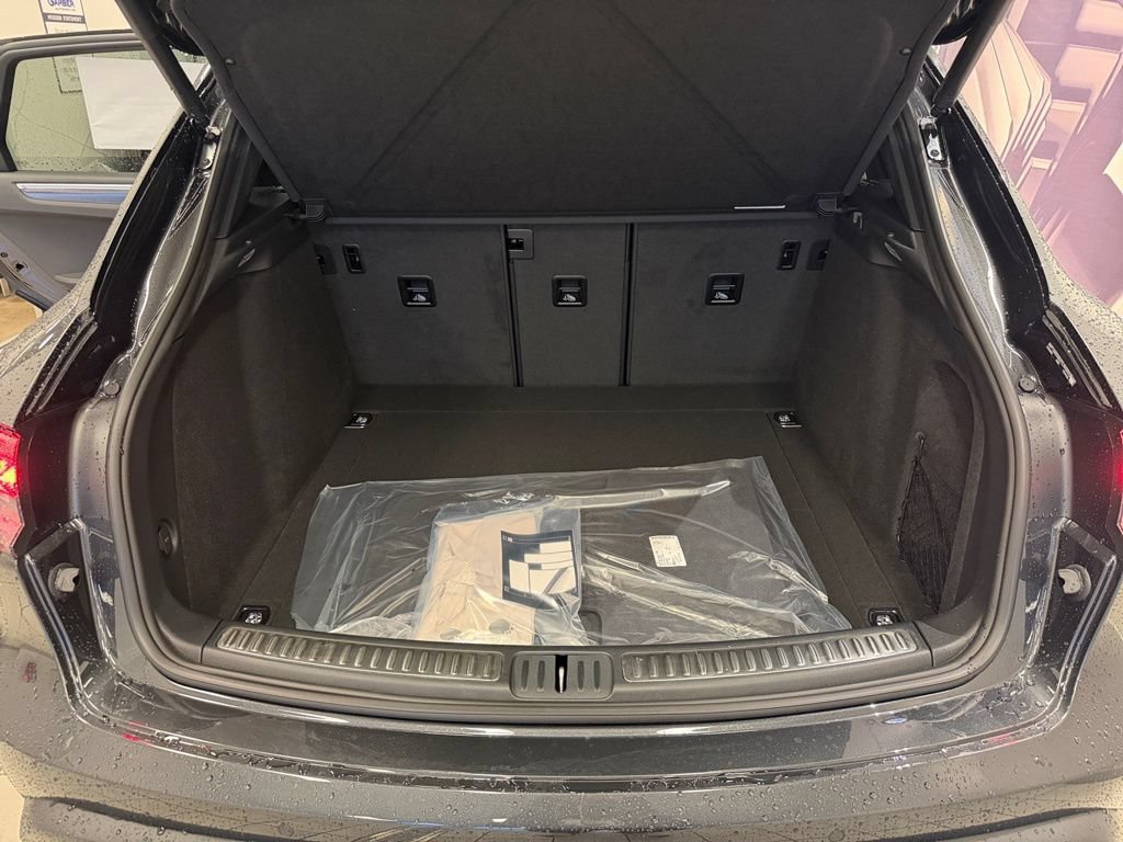 New 2026 Porsche Macan S AWD/4WD image 16