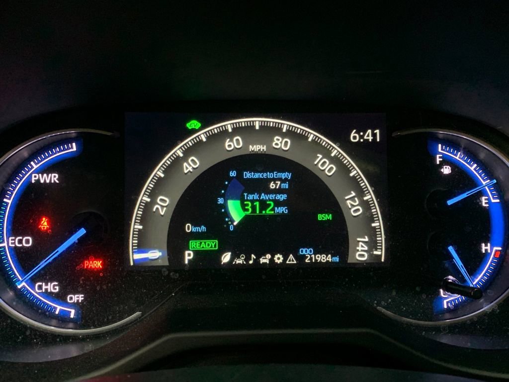 Used 2024 Toyota RAV4 XLE w/ Convenience Package image 32