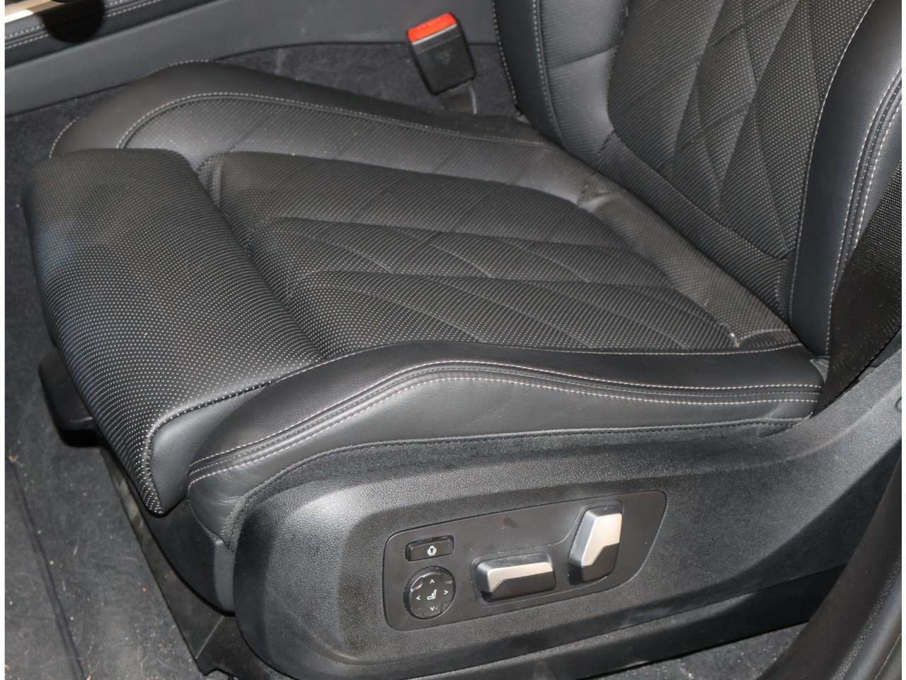 Certified 2025 BMW X5 sDrive40i w/ Parking Assistance Package RWD image 13